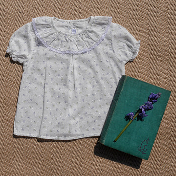 Flower pattern collar girl shirt